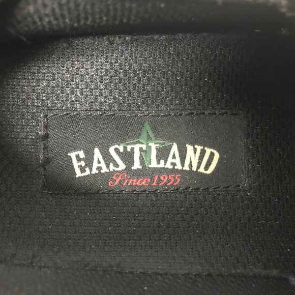 Eastland Newport Slip On Loafers in Black Leather - Picture 4 of 16